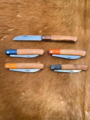 Lot de 5 couteaux de poche manche bois olivier Ref G012 avec gravure prénom