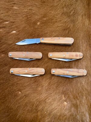 Lot de 5 couteaux de poche manche bois olivier Ref G014 avec gravure prénom