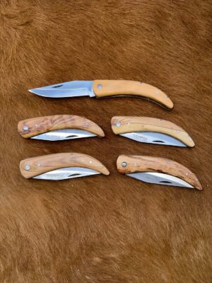 Lot de 5 couteaux de poche manche bois olivier Ref G017 avec gravure prénom