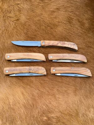 Lot de 5 couteaux de poche manche bois olivier Ref G026 avec gravure prénom