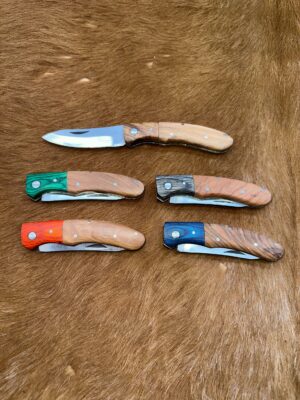 Lot de 5 couteaux de poche manche bois olivier Ref G002 avec gravure prénom offert