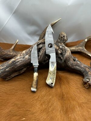 Set couteau Skinner "The HUNTER" avec mini-couteau : Manche en bois de Cerf avec étui en Cuir ref cd30