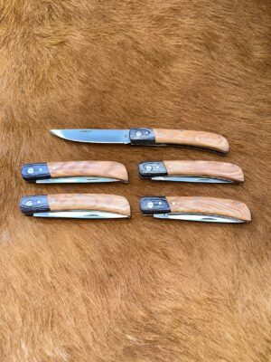 Lot de 5 couteaux de poche manche bois olivier Ref LT09 avec gravure prénom