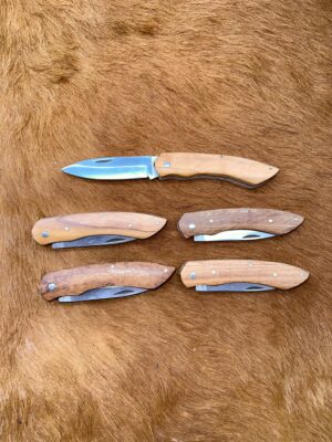 Lot de 5 couteaux de poche manche bois olivier Ref LT27 avec gravure prénom