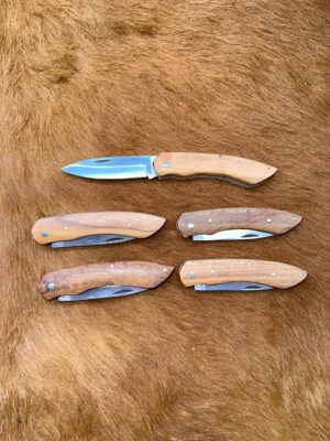 Lot de 5 couteaux de poche manche bois olivier Ref LT27 avec gravure prénom