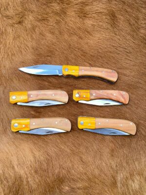 Lot de 5 couteaux de poche manche bois olivier Ref G031 avec gravure prénom