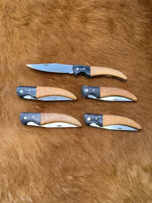 Lot de 5 couteaux de poche manche bois olivier Ref G038 avec gravure prénom