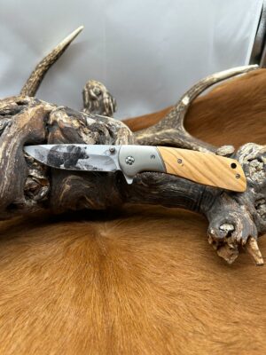 IDKDO Noël: Couteau de Chasseur pliant "Thème Ours" avec possibilité de gravé sur le manche ref CPC03