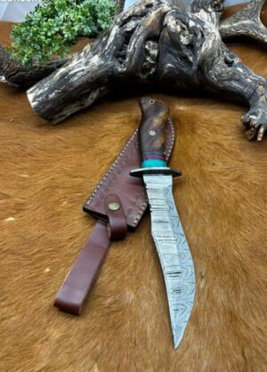 MAGNIFIQUE COUTEAU EN ACIER DAMAS MANCHE EN NOYER ET MICARTA ref P220