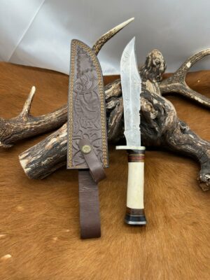 Magnifique couteau Bowie “Rite-Edge” lame acier damas manche en OS avec étui en cuir ref O42