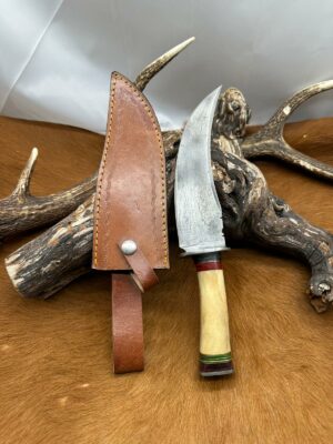 Magnifique couteau Bowie “Rite-Edge” lame acier damas manche en OS avec étui en cuir ref O45