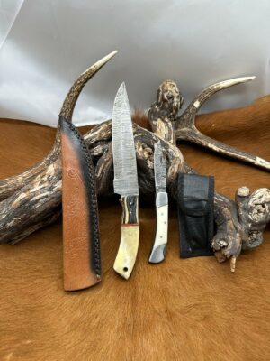 Magnifique Couteau de chasse lame en acier damas 256 couches avec Petit Couteau de poche Offert ref D302