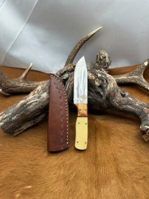 Magnifique Petit Couteau Smoky Mountain Blades lame en acier 440, Manche en OS et mitre en bois d’olivier MBU01