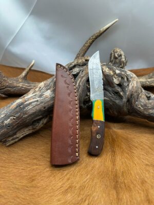 Magnifique Petit Couteau Smoky Mountain Blades lame en acier DAMAS, Manche et mitre en Bois de rose MBU09