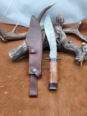 Couteau Bowie “Rite-Edge” lame acier damas 256 couches manche en bois d'olivier avec étui en cuir ref B310