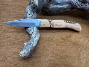 Couteau de Poche Pliant manche en Bois et Noyer Gravé “Cerf” (Gravure Prénom Offerte) CNO53