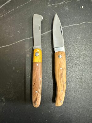 Lot de 2 couteaux de poche voir photo ref G9045