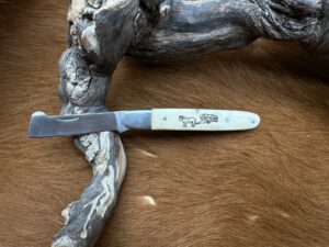 Couteau type : Greffoir manche en Os gravé