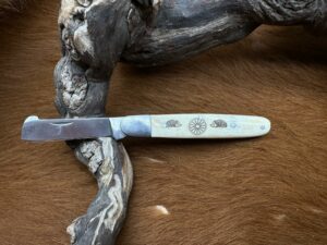 Couteau type : Greffoir manche en Os gravé