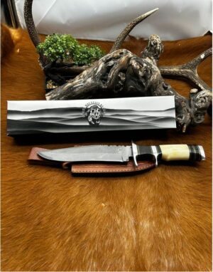 Bowie Smoky Mountain Blades lame en acier Damas 256 couches manche en bois et en corne ref SMB105