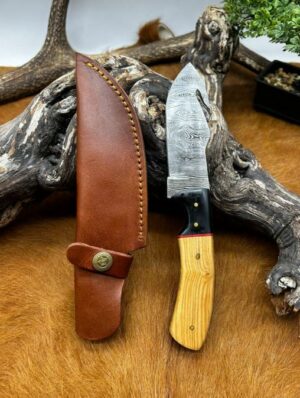 Couteau a dépecer lame en acier Damas 256couches avec manche en bois__u2