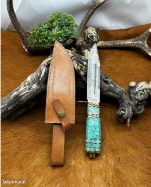 Bowie lame en acier damas 256 couches manche en Micarta D593