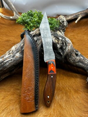 Couteau lame fixe Damas 256 couches manche en noyer ref D43