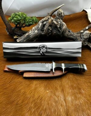 Bowie Smoky Mountain Blades lame en acier Damas 256 couches manche en bois et en corne ref SMB106