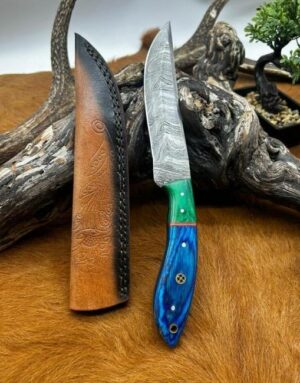 Couteau chasse lame damas 256 couches Manche en bois d'olivier coloré ref D111