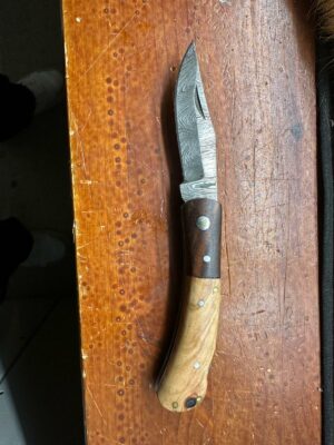 Couteau pliant lame damas 256 couches, manche en Bois ref RS14