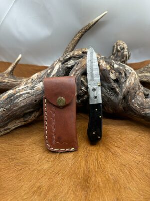 Couteau pliant lame damas 256 couches avec un manche en Corne de Buffle ref V42