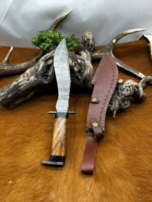 Magnifique couteau lame acier damas ref B190