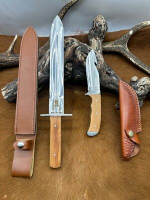Set du chasseur: Dague de chasse + Couteau a dépecé ref STH10