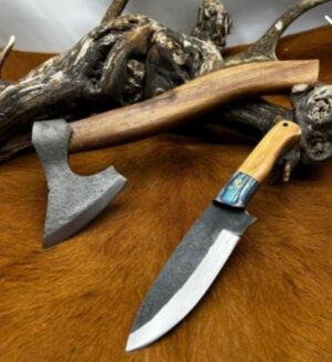 Set brute de forge avec couteau et hachette en acier brute de forge réf S299