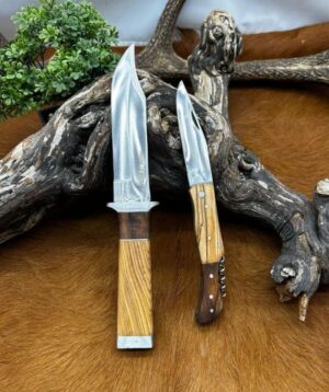 Set de deux couteaux Pradel manche en bois avec etui en cuire ref S231