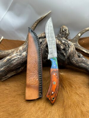 Couteau de chasse lame en acier Damas 256couches, manche en Bois avec étui en cuir ref D353