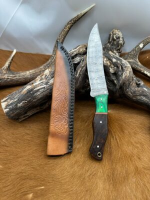 Couteau de chasse lame en acier Damas 256couches, manche en Bois avec étui en cuir ref D357