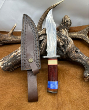 Couteau Bowie lame acier Damas Poli manche en Noyer et Os ref BC30