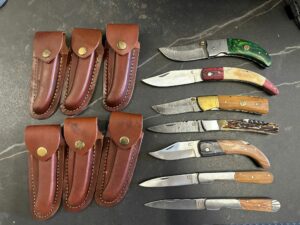 Lot de 3 couteaux damassé, 4 couteaux lame normal et 3 étui pour Max