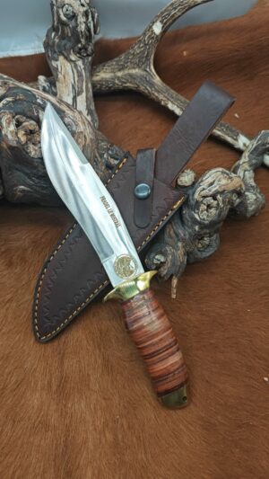 Couteau du chasseur "la chasse un mode de vie" PRADEL LE MISTRAL avec étui en cuir ref GH234